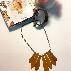 𝅺PLUNDER Posse 2020  Necklace Bracelet New